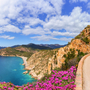 Korsikas Landschaft mit Plage de Bussaglia und Calanques de Piana Korsikas Landschaft mit Plage de Bussaglia und Calanques de Piana